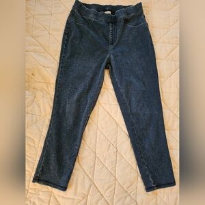Time and Tru Dark Blue Pull Up Cropped Leggings